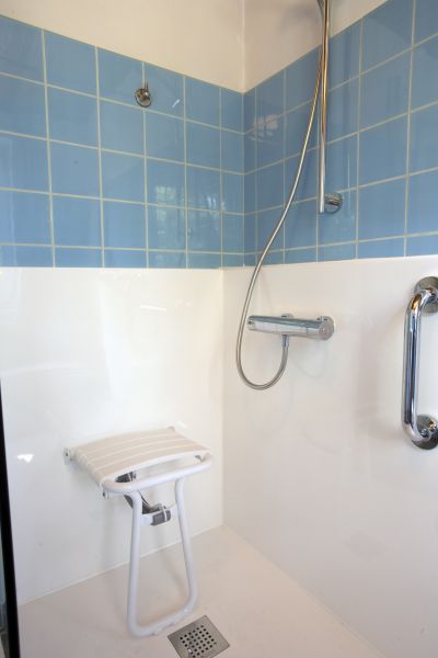 Cost of Elderly Shower Installation in Green Valley